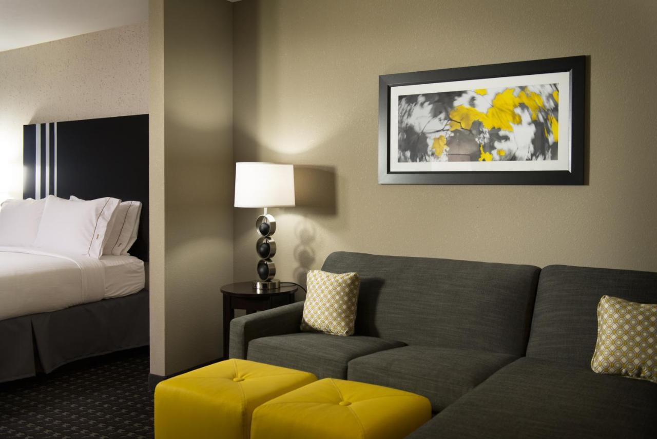 Holiday Inn Express And Suites Madison Central By Ihg Zewnętrze zdjęcie