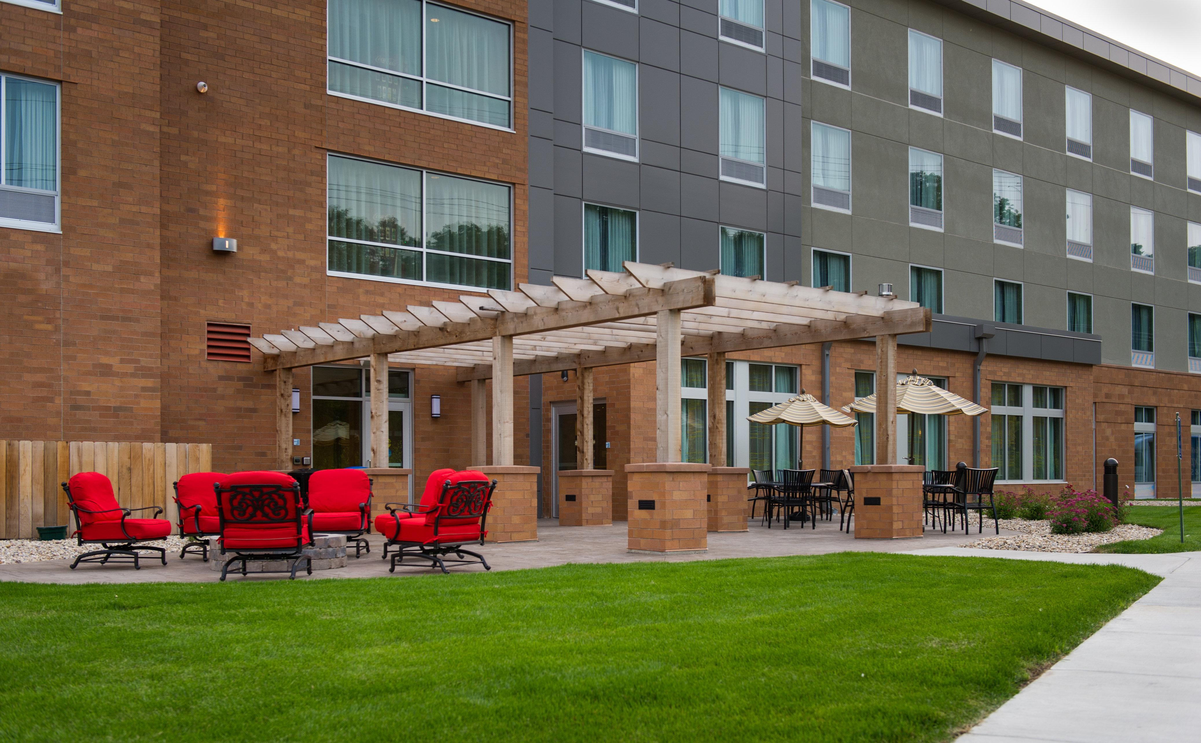 Holiday Inn Express And Suites Madison Central By Ihg Zewnętrze zdjęcie