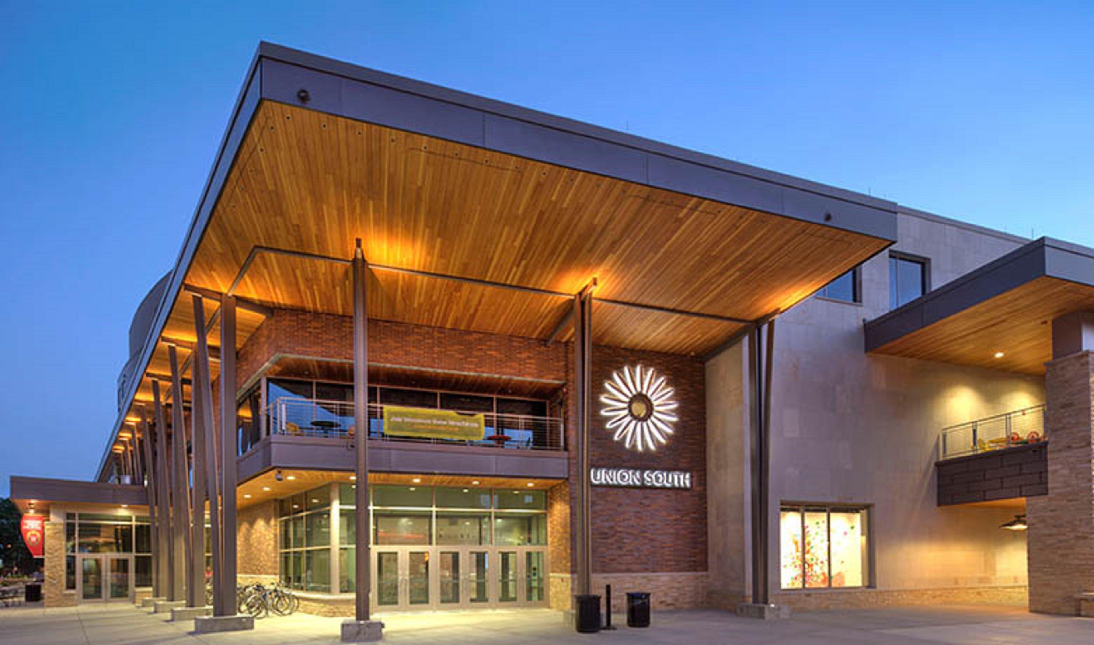 Holiday Inn Express And Suites Madison Central By Ihg Zewnętrze zdjęcie